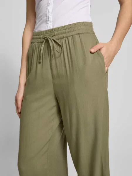 Spodnie szerokie o kroju regular fit z mieszanki i bawełny model ‘PIA’ Pieces khaki