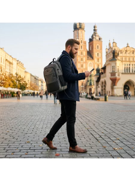 Plecak miejski na laptop NILS 18 l z portami USB i USB-C szary