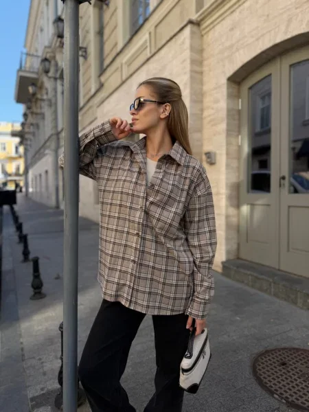 Рубашка в клетку Uaclothes бежевая