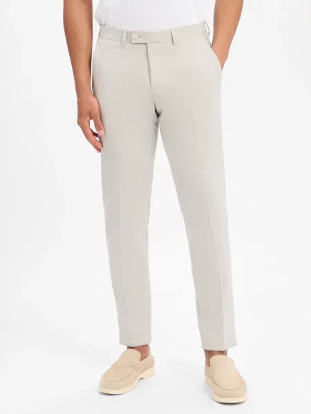 Finshley & Harding London spodnie garniturowe Mężczyźni Slim Fit jednolity 44 beżowy