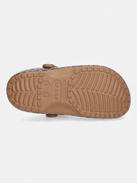 Klasszikus félcipő Crocs barna