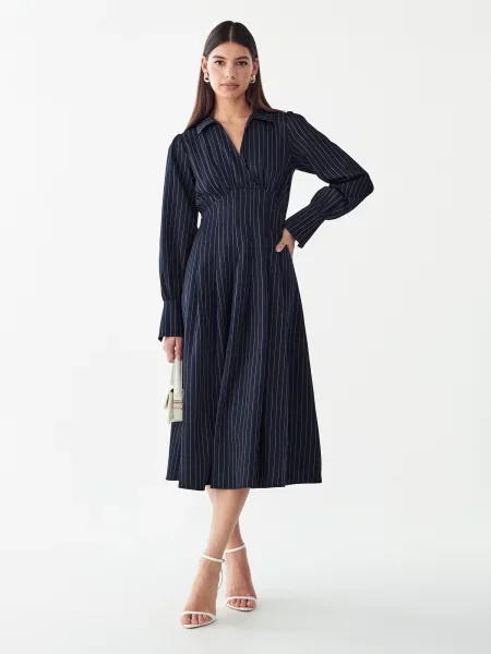 Willa Rochie închis albastru