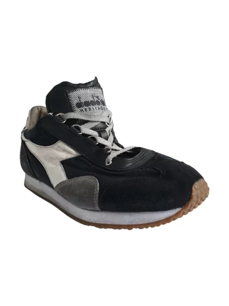 Sneakersy Diadora skórzane z kamieniami czarne