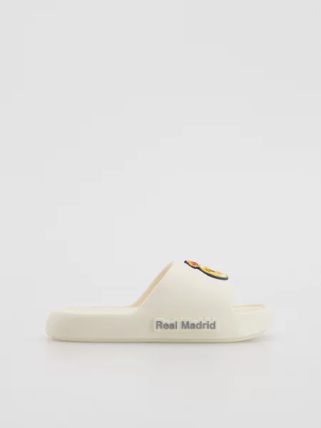 Сандалии Reserved с ремешками