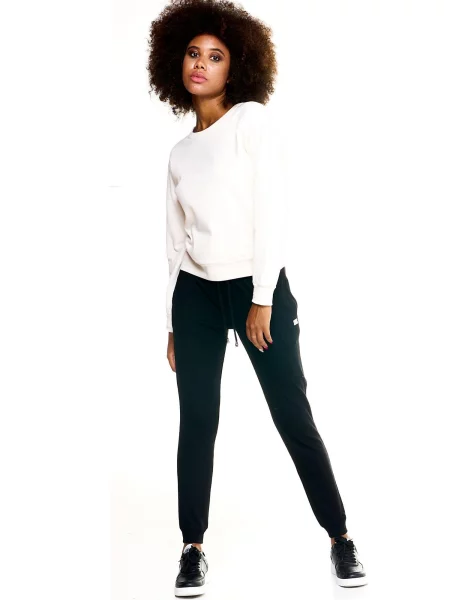 Spodnie dresowe Winter Chic Boxing marki Leone czarne