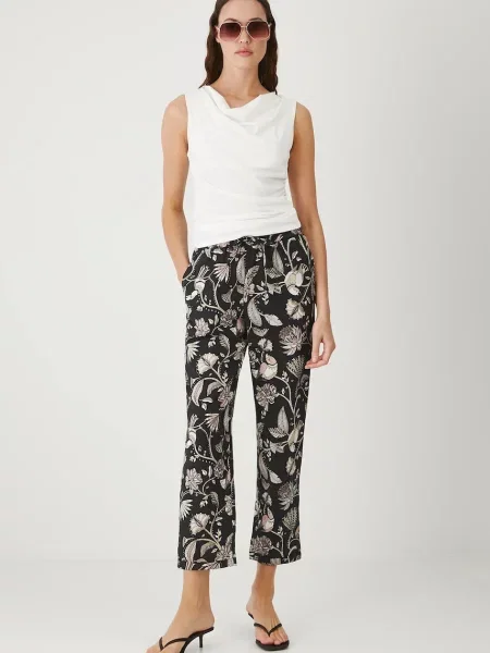 Medicine spodnie fason chinos medium waist czarny