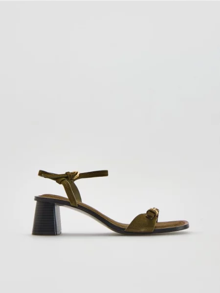 Замшевые босоножки Reserved зеленые