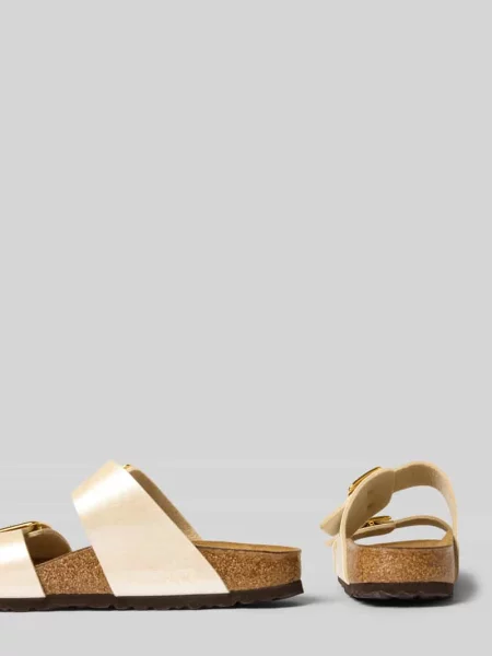 Klapki Birkenstock na sprzączkę zamszowe białe