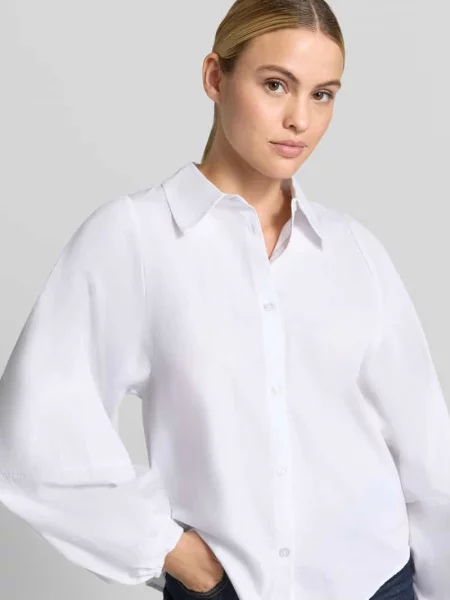 Bluzka koszulowa o kroju regular fit z bufiastymi rękawami model Sunna' My Essential Wardrobe biała