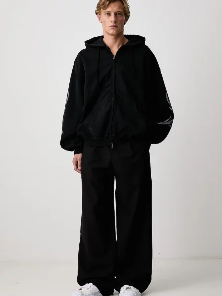 Свитер Vetements с капюшоном
