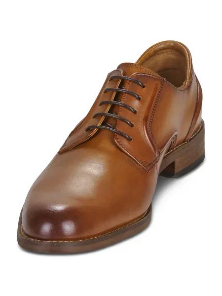 Pantofi Clarks din dantelă maro