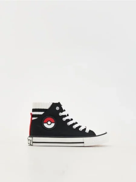 Reserved Trampki Pokémon czarny