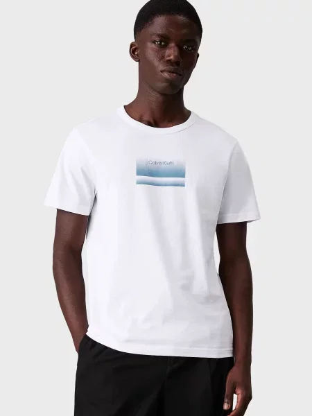 Футболка Calvin Klein с градиентом белая