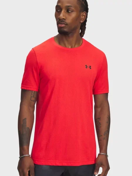 Бесшовная спортивная футболка Under Armour красная