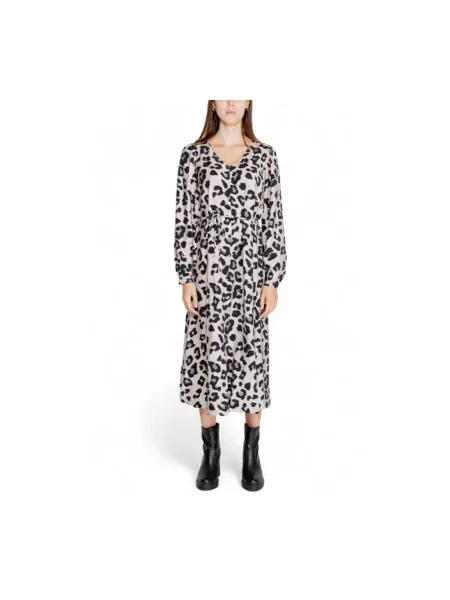 Wielobarwność sukienka maxi Jacqueline De Yong w panterkę do kolan czarna