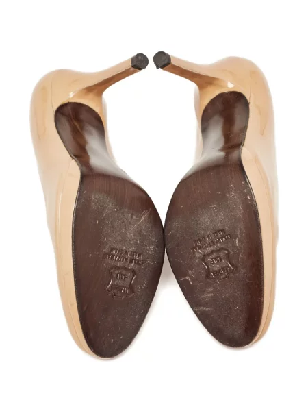 Pantofi cu toc Stuart Weitzman din piele