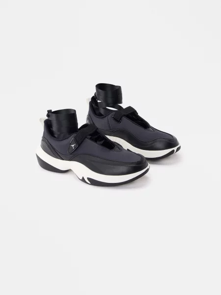 Sneakerși Jordan negru
