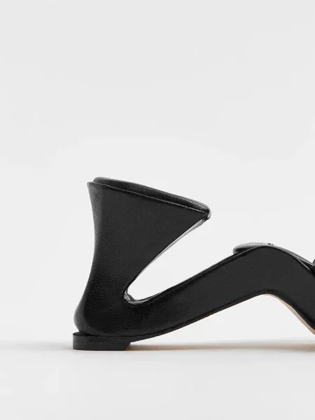 Кожаные шлепанцы Miista на низком каблуке