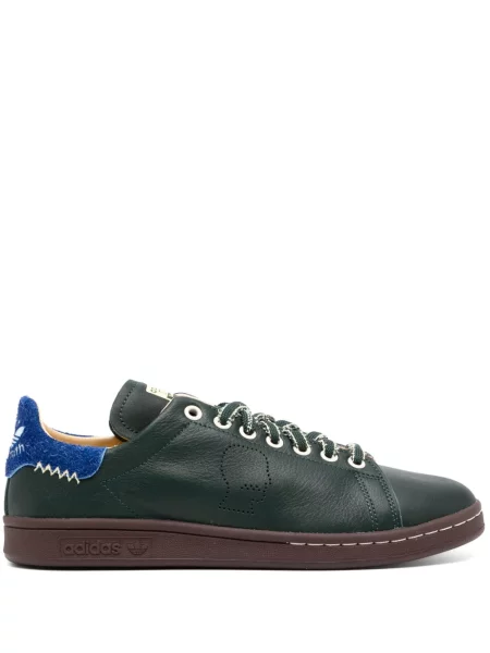 Haftowana bluza Adidas z dekoltem w serek czarna