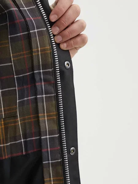 Dzseki Barbour fekete
