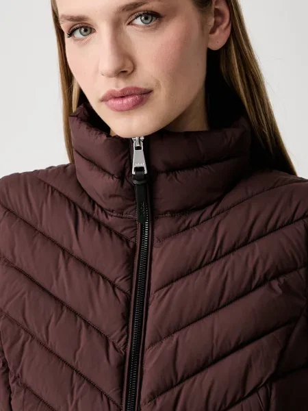 DKNY безрукавка