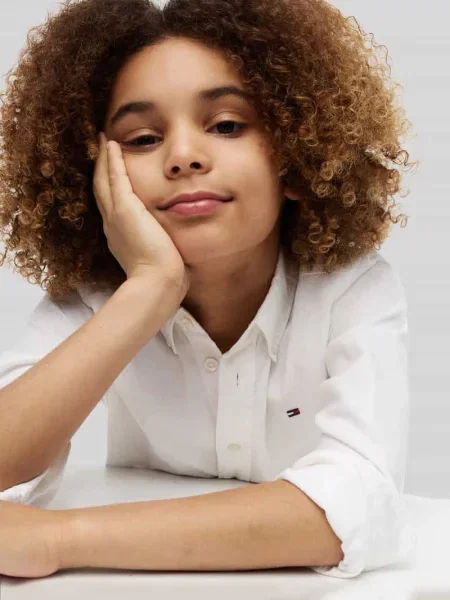 Koszula o kroju regular fit z mieszanki bawełny Tommy Hilfiger Teens biała
