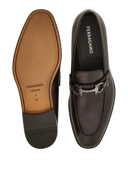 Pantofi loafer Ferragamo cu cataramă maro