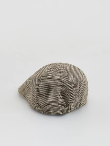 Кепка Reserved с принтом в елочку