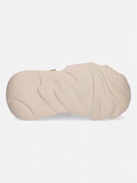 Goe кросівки