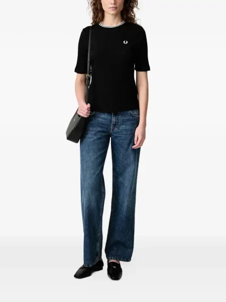 Тениска Fred Perry бродирана черно