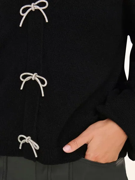 Sweter z dekoltem w serek czarny