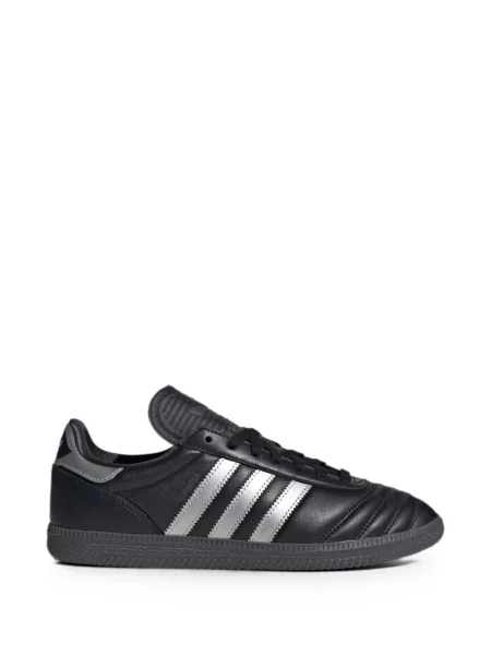 Sneakerși Adidas Barricade cu dungi gri