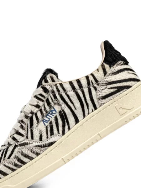 Sneakerși Autry alb