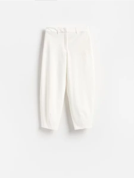 Reserved Pantaloni barrel leg alb