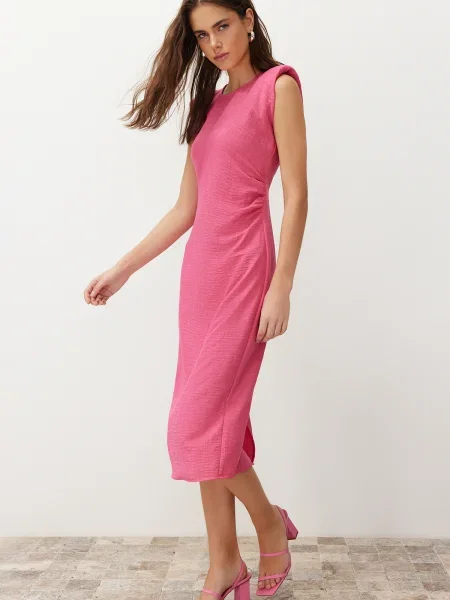 Rochie midi Trendyol până la genunchi de costum roz
