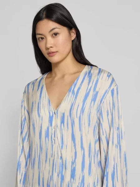 Bluzka o kroju regular fit z z dekoltem w serek model ‘BAELA’ Selected Femme biała