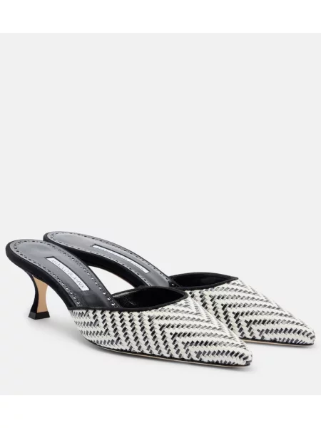 Pantofi cu toc Manolo Blahnik alb