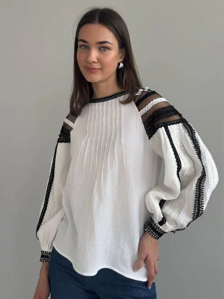 Блуза NENKA молочний муслін