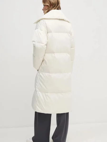 Pehelydzseki Calvin Klein bézs