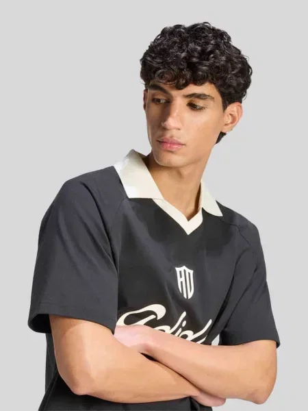 Koszulka polo o kroju relaxed fit z czystej bawełny Adidas Sportswear czarna