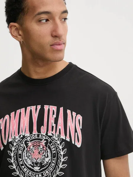Majica Tommy Jeans za muškarce s tiskom crna