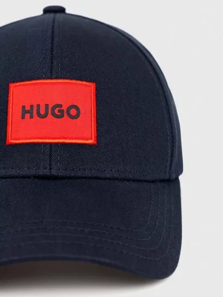 HUGO czapka z daszkiem granatowy z aplikacją niebieska