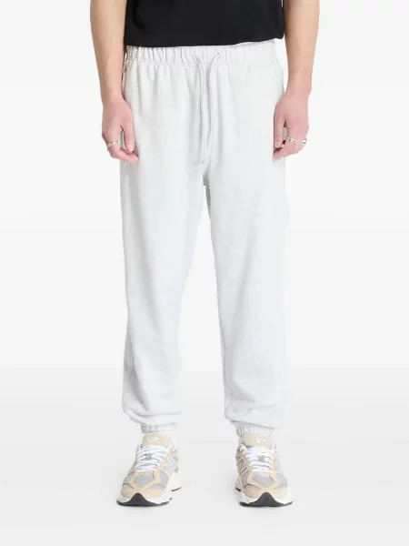 Semišový sportovní top New Balance s výšivkou s kapucí černý