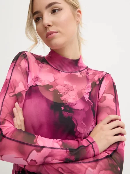 Блуза с дълги ръкави за трениране Casall Space с ниско поло розово
