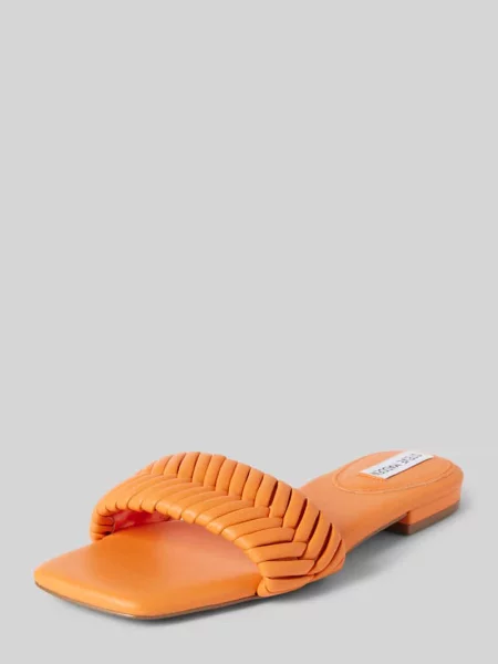 Klapki z efektem plecionki model ‘ALLURE’ Steve Madden pomarańczowe