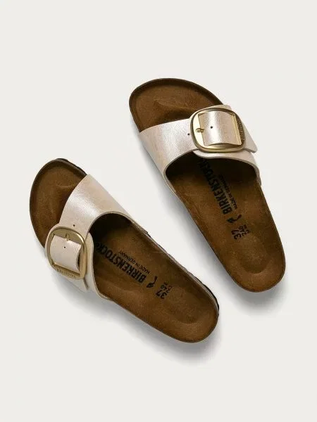 Шлепанцы Birkenstock с пряжкой