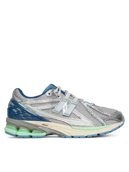 Сникърси New Balance сив