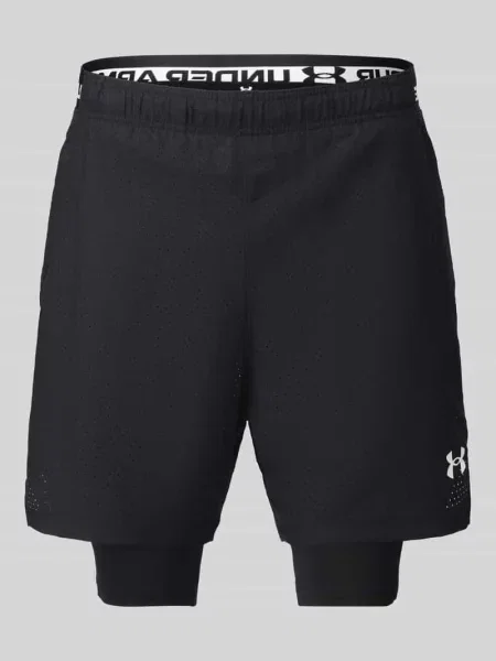 Szorty sportowe o kroju relaxed fit w efekcie dwóch warstw Under Armour białe