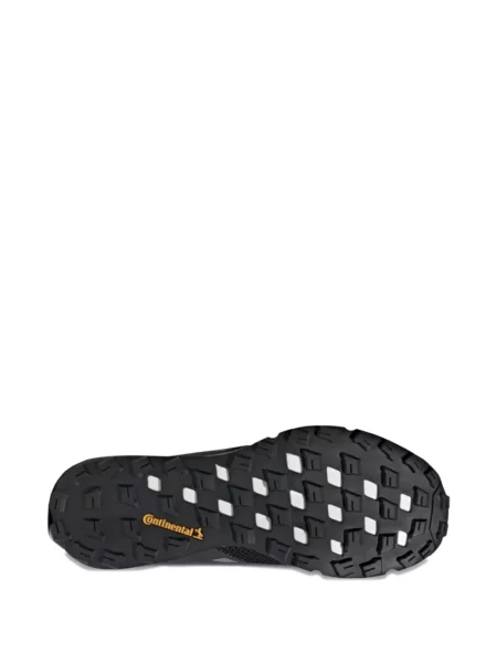 Pruhované trekkingové lněné tenisky Adidas UltraBoost šedé