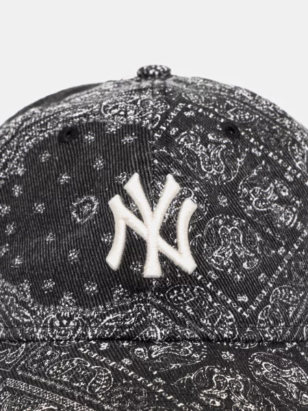 Кепка New Era с узором пейсли